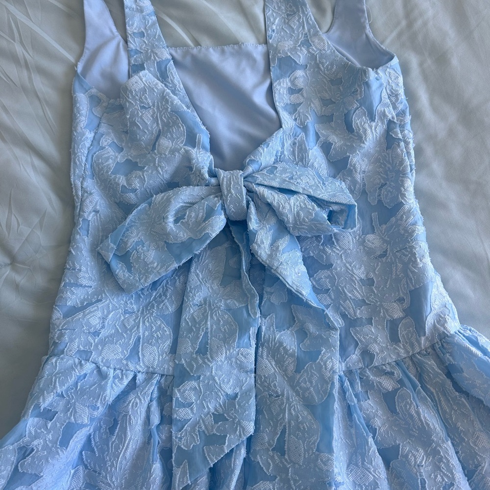 Lulu's Light Blue Floral Lace Bow-Back Formal Dress